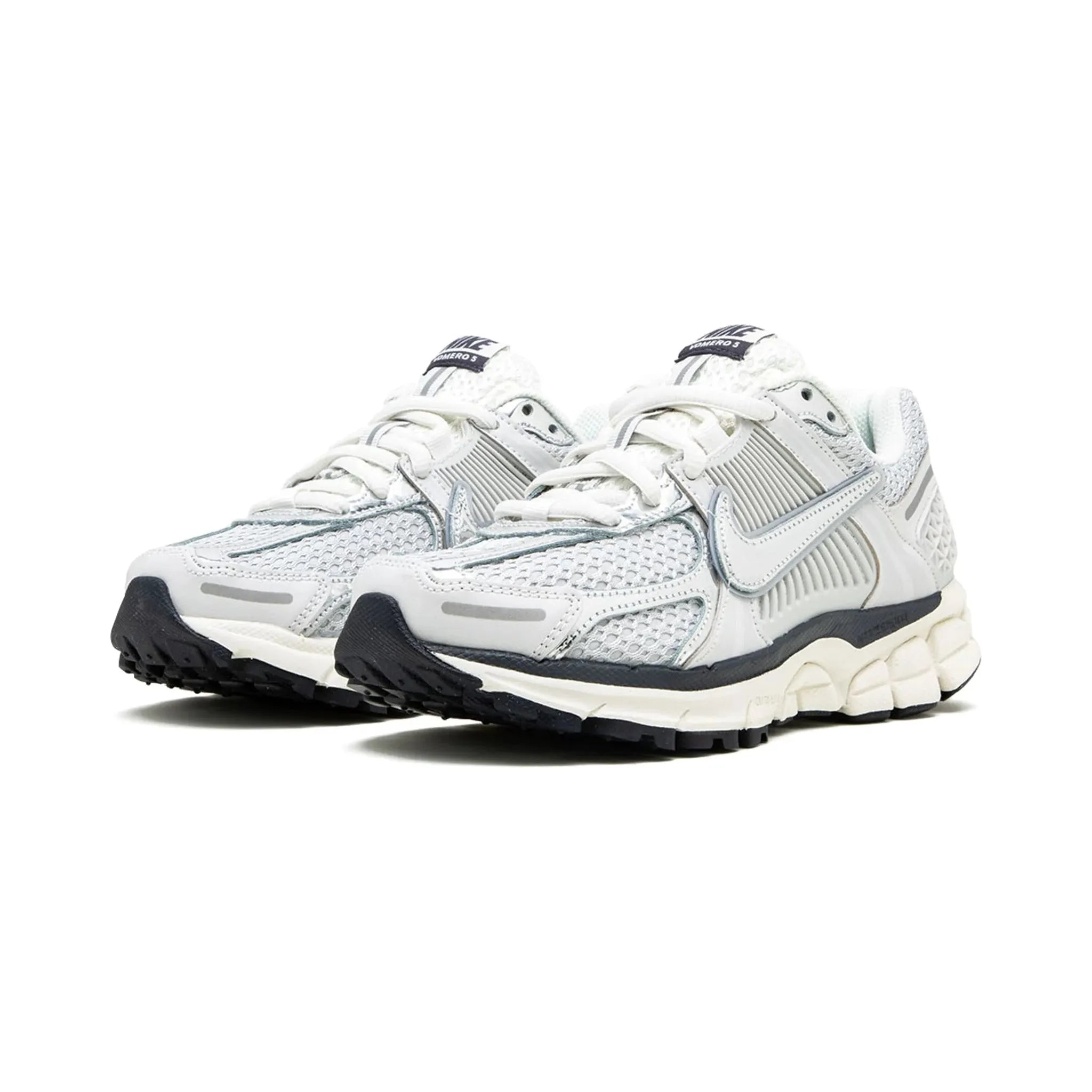 Nike WMNS VOMERO 5
"Photon Dust