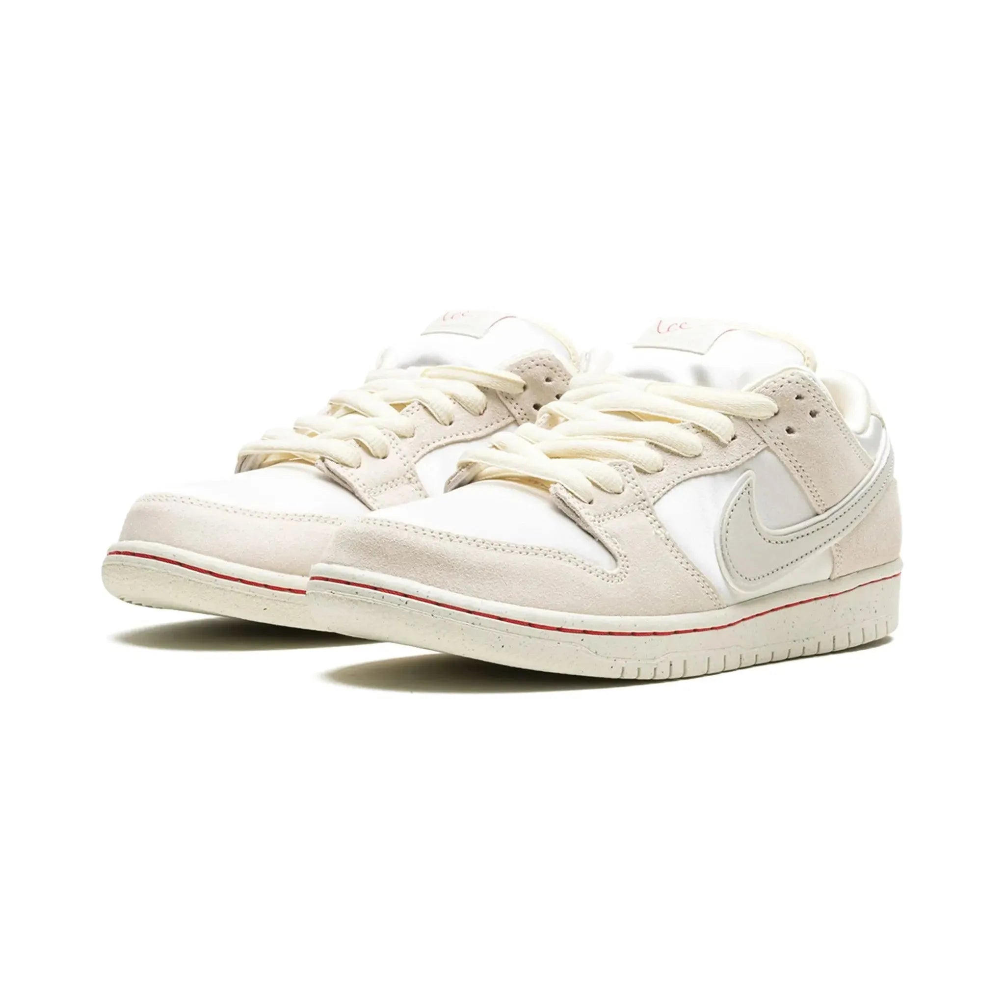 NIKE
SB DUNK LOW
"Valentine's Day - Low Love Found"