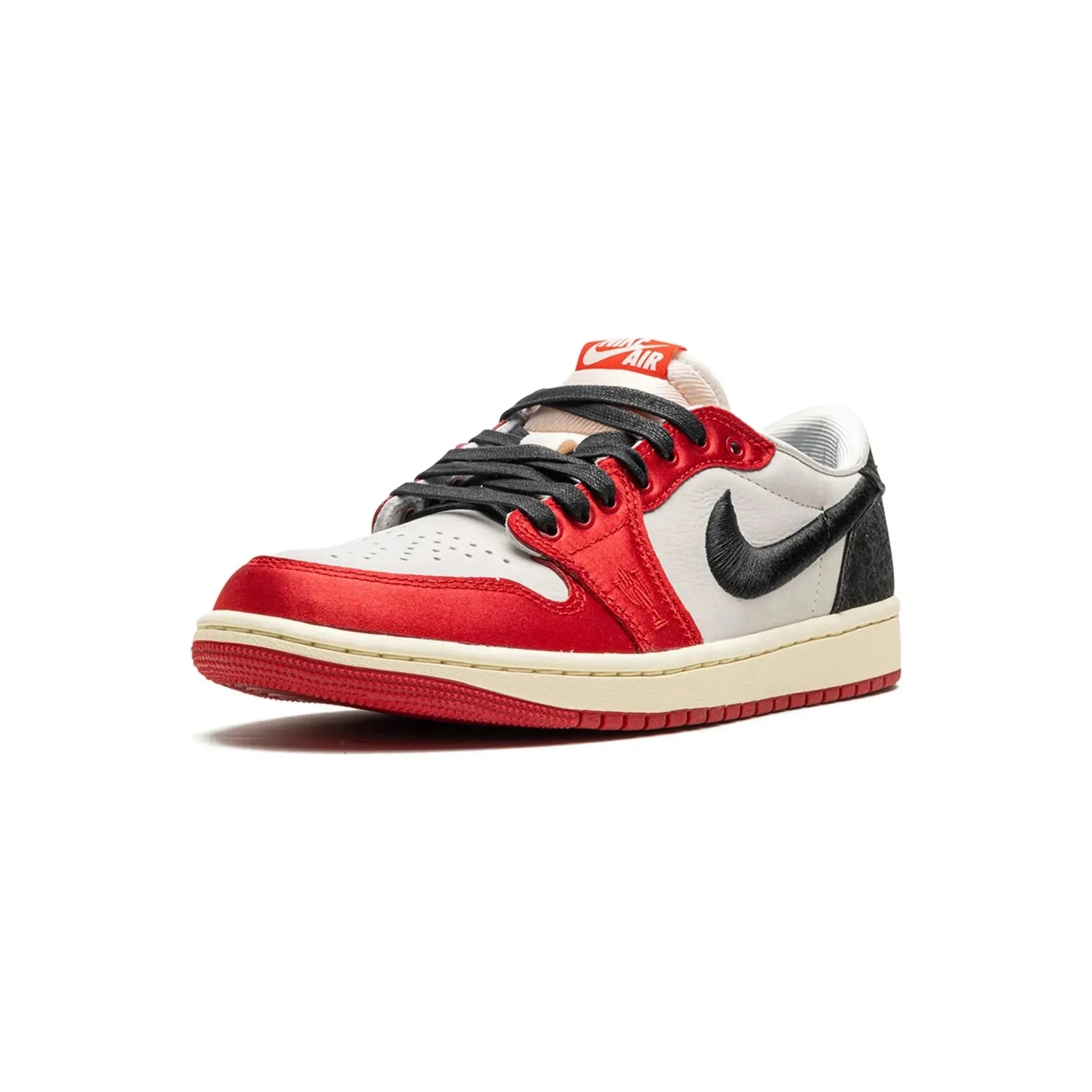 AIR JORDAN 1
"Trophy Room - Away"