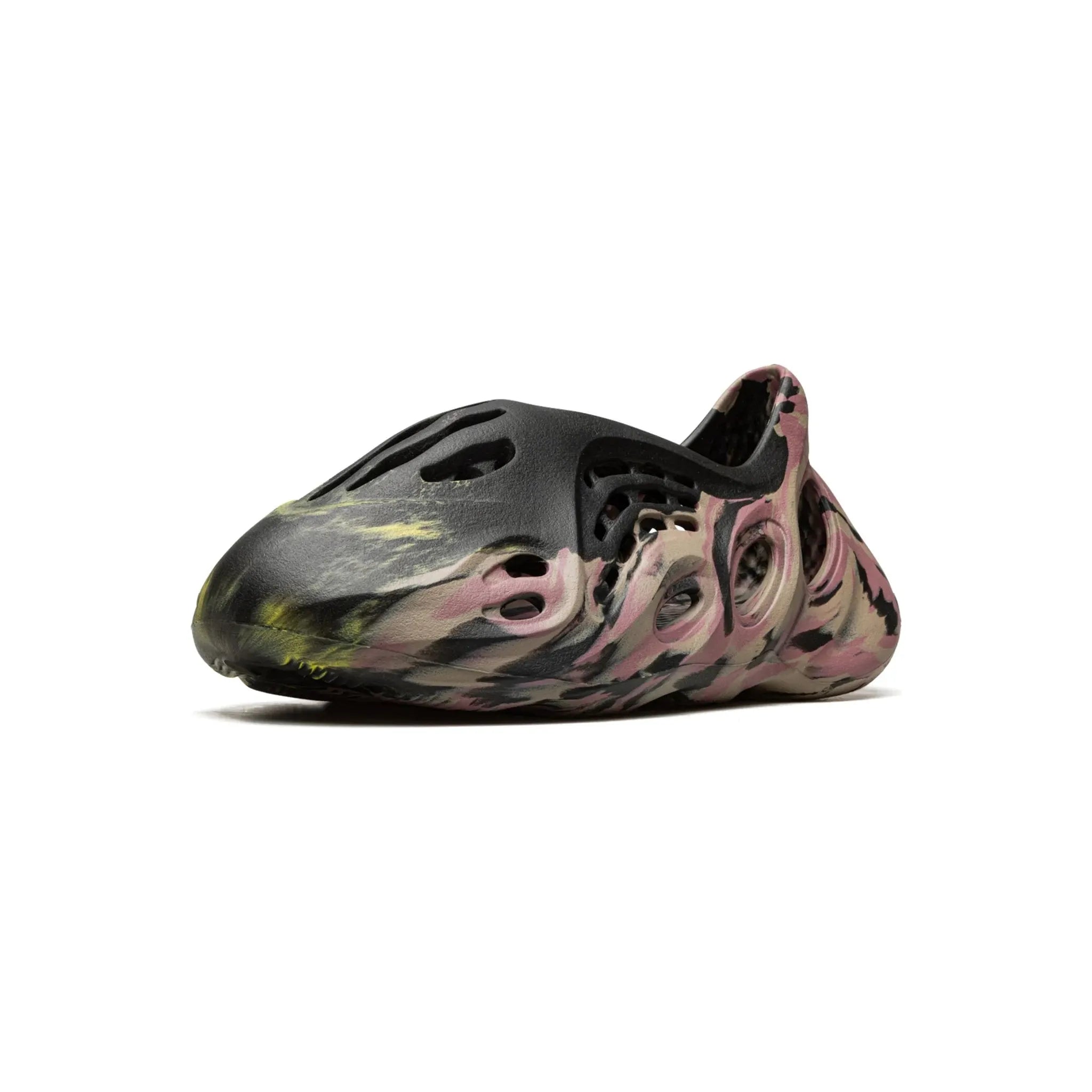 YEEZY FOAM RUNNER "MX Carbon"
