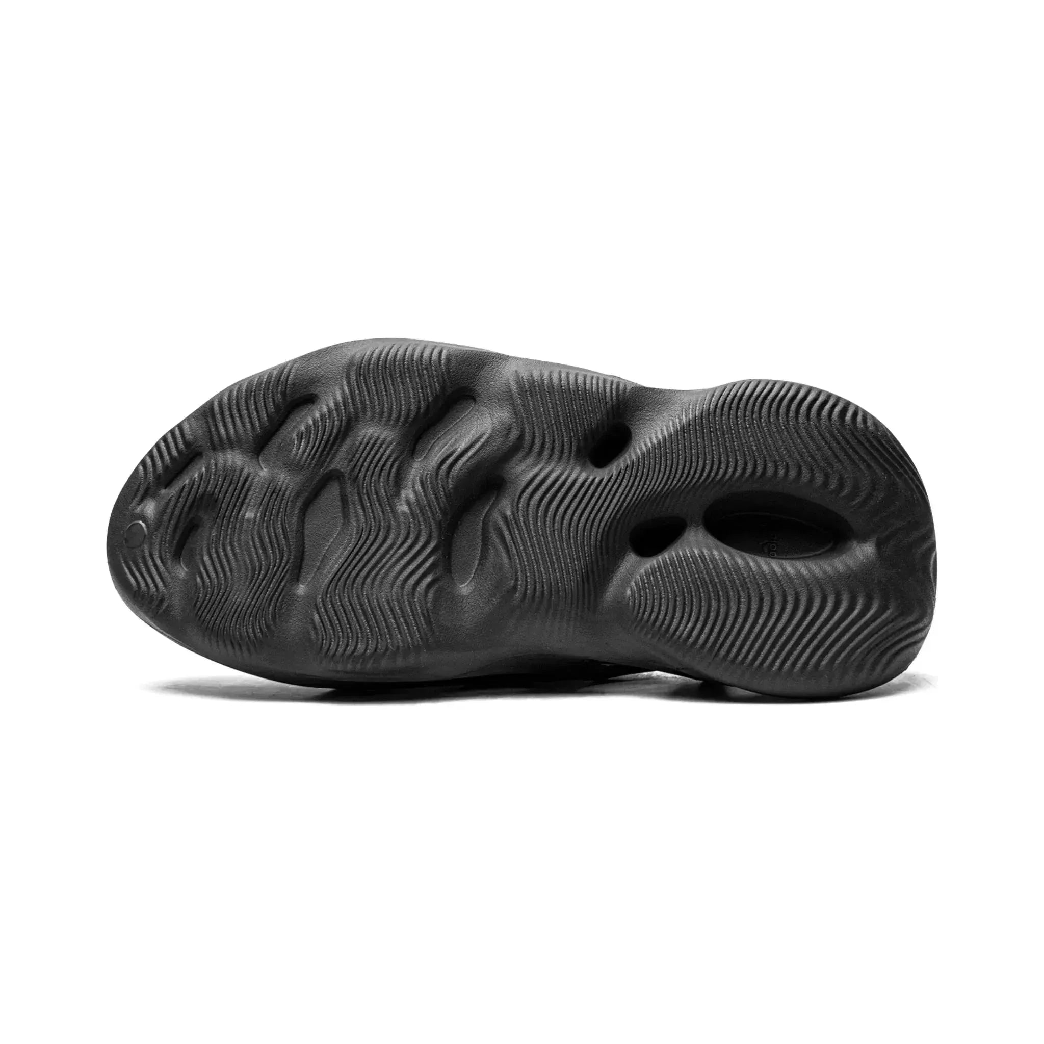 Yeezy Foam RNNR “Onyx”