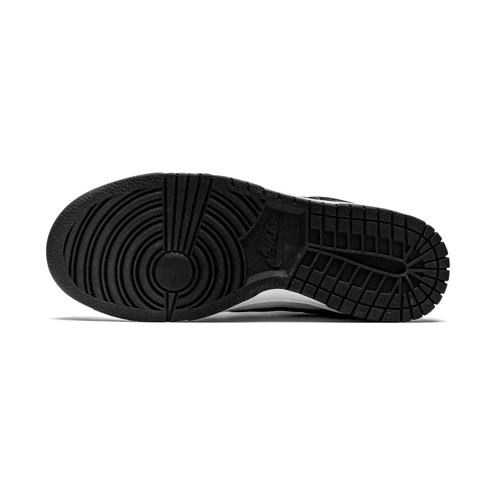 Nike Dunk Low "Black White" (W)