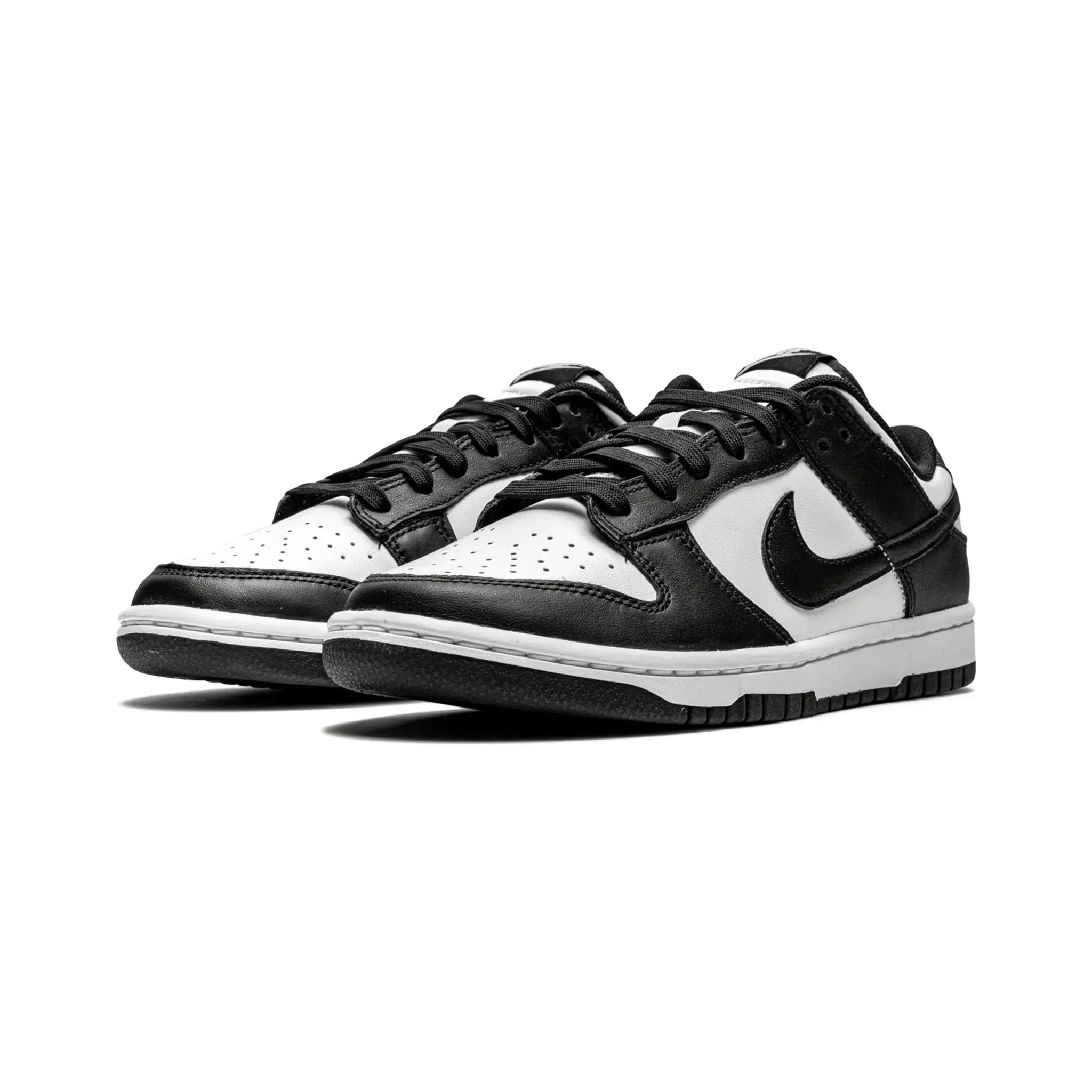 Nike Dunk Low "Black White" (W)