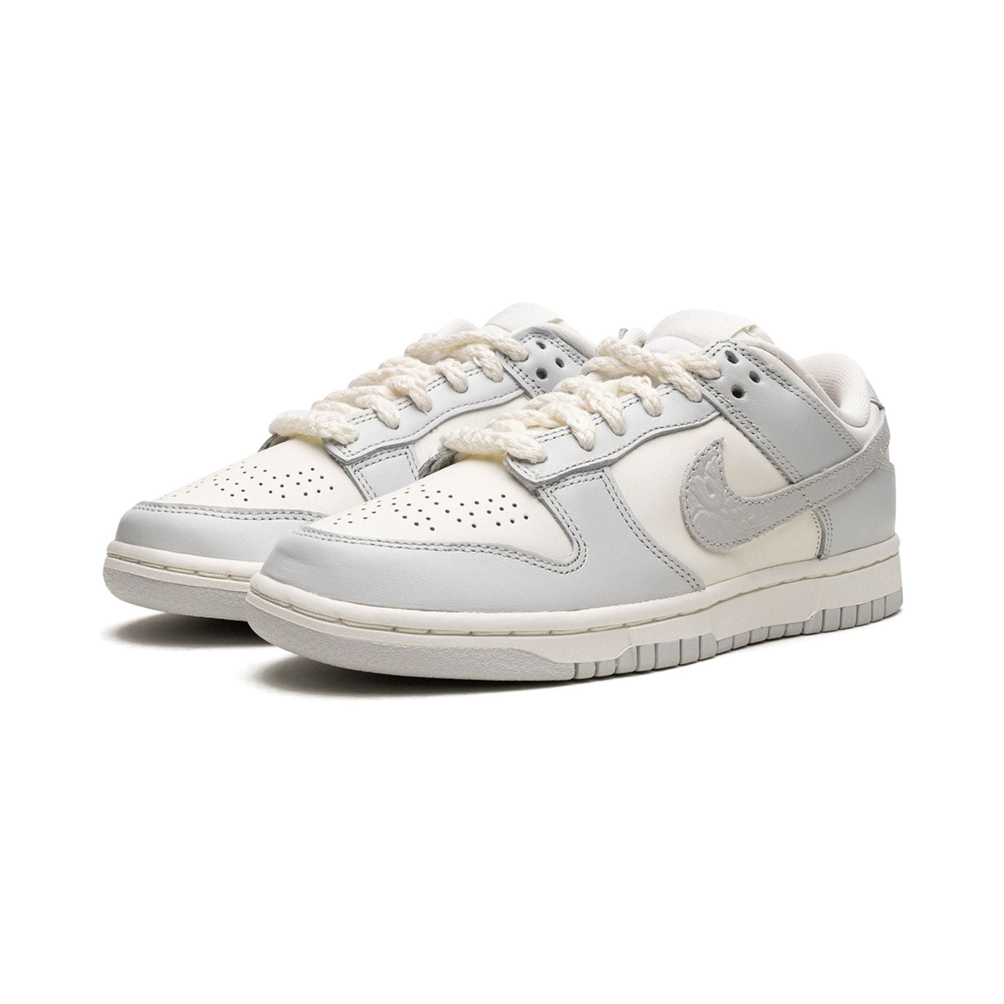 WMNS Nike Dunk Low "Needlework" (W)