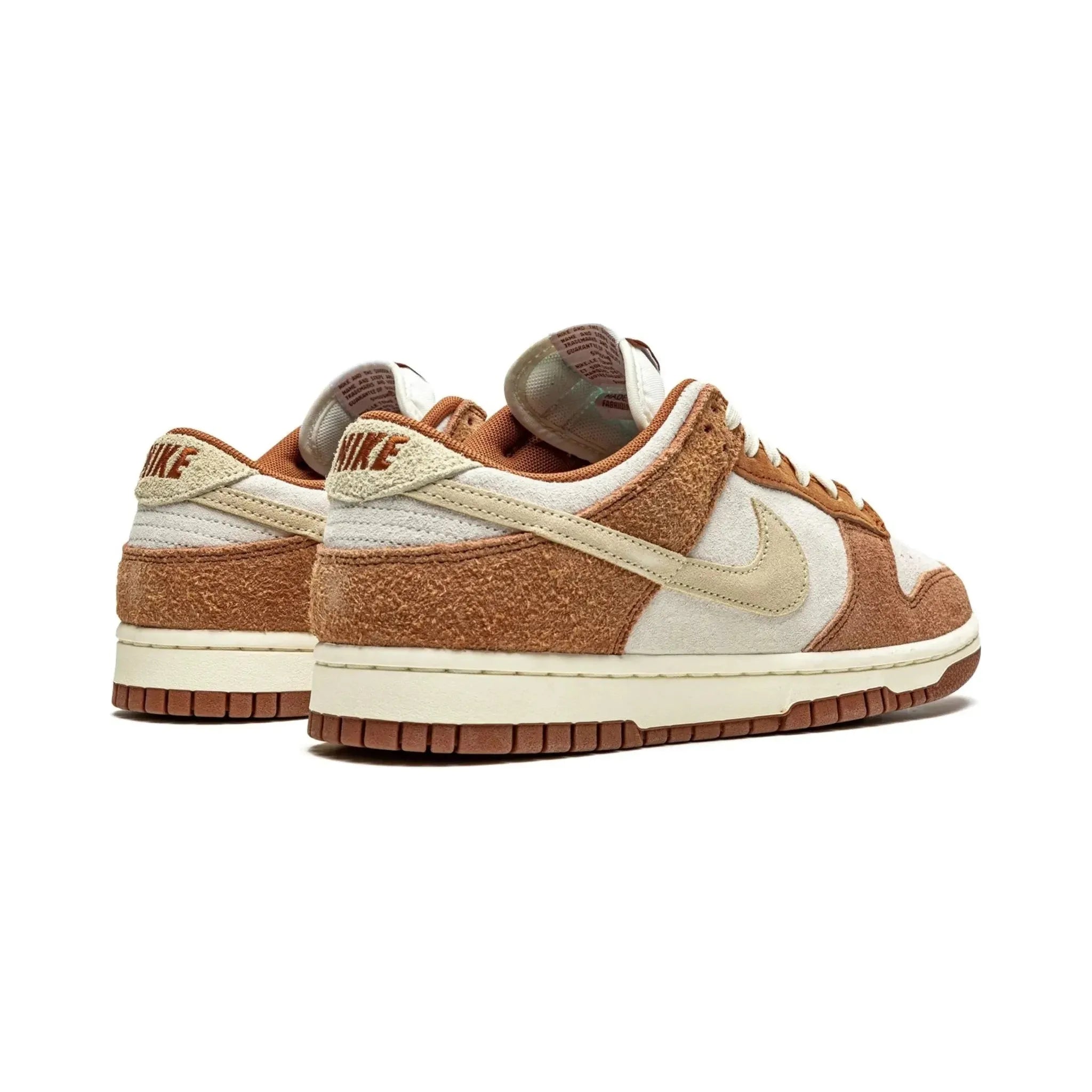 Nike Dunk low “Medium Curry”