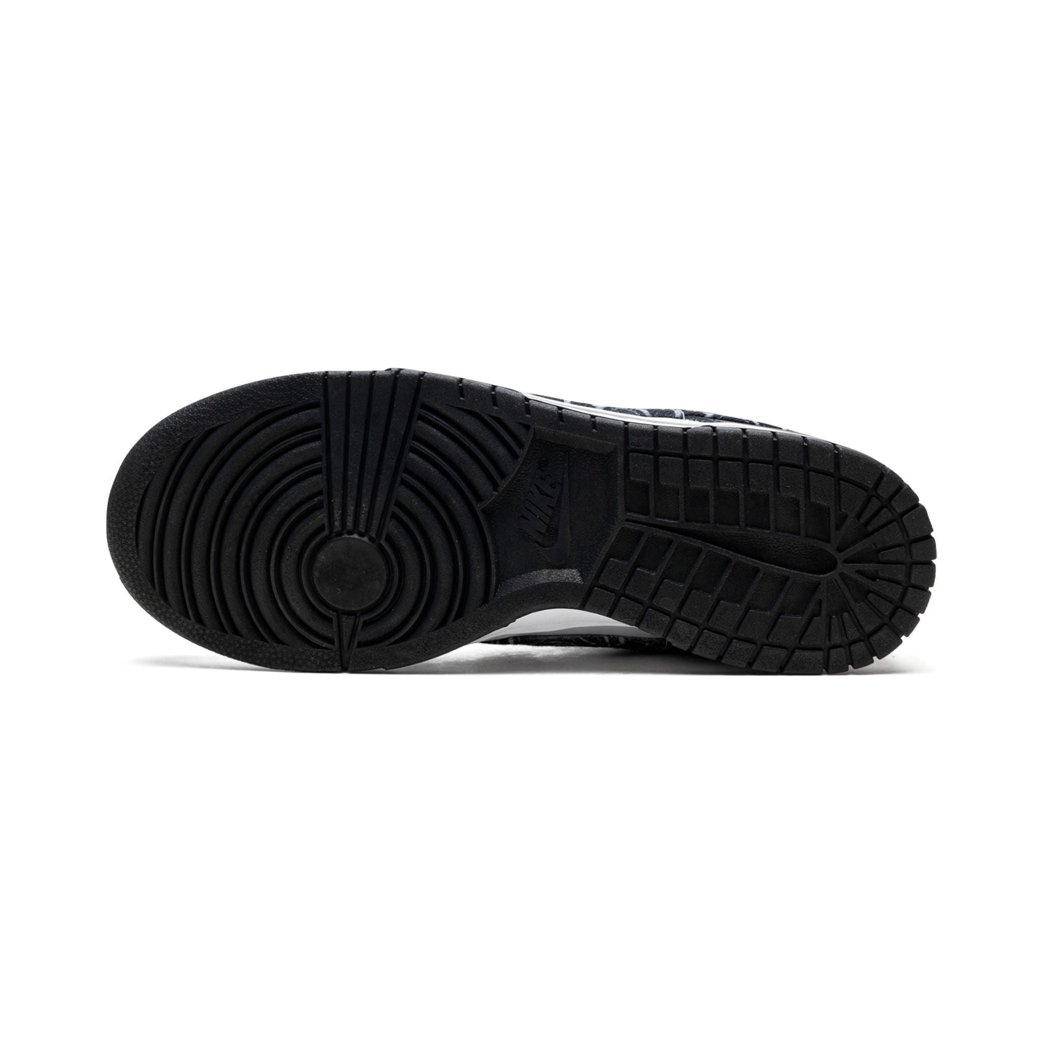 Nike Dunk Low "Black White Paisley" (W)