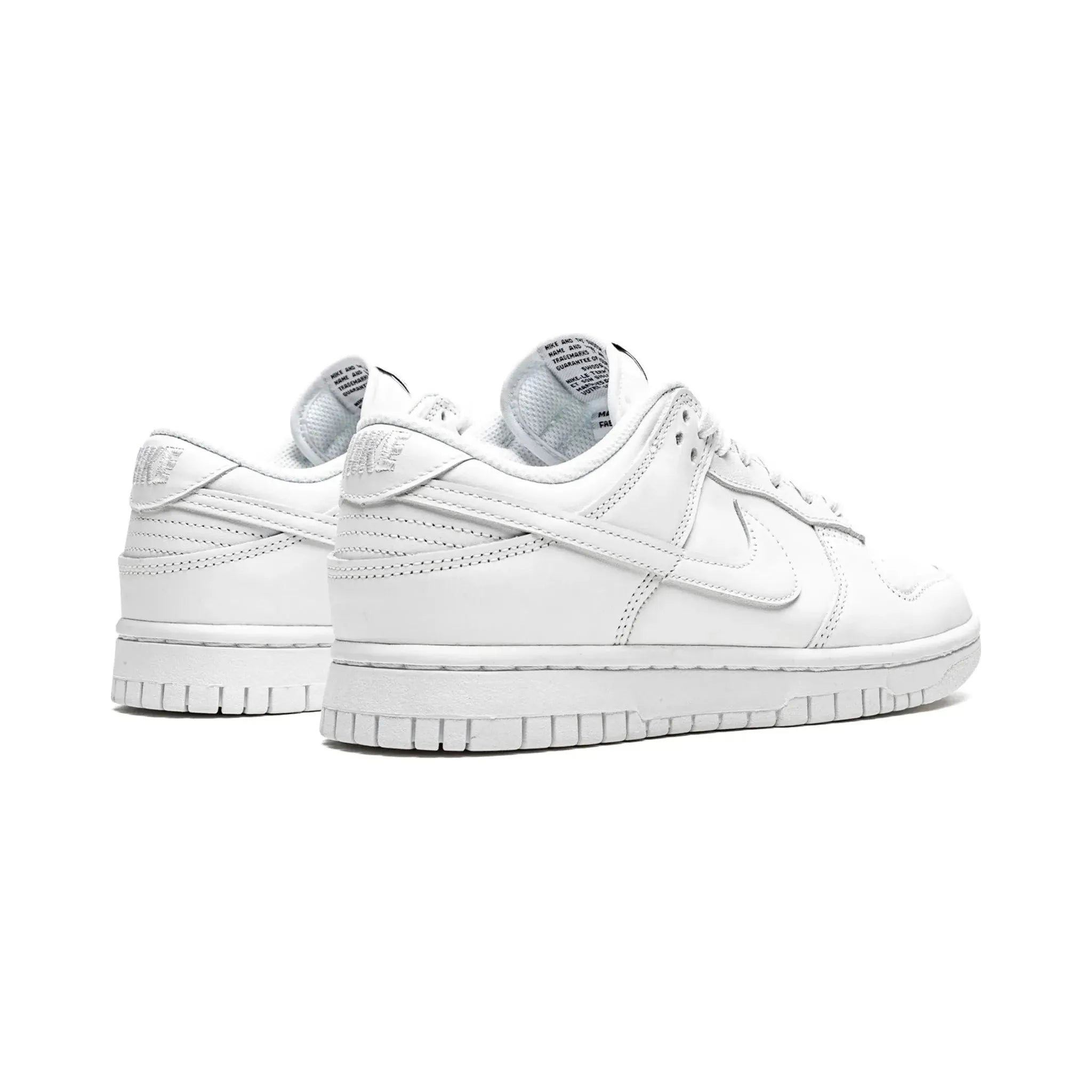 Nike dunk low “Triple White” (W)
