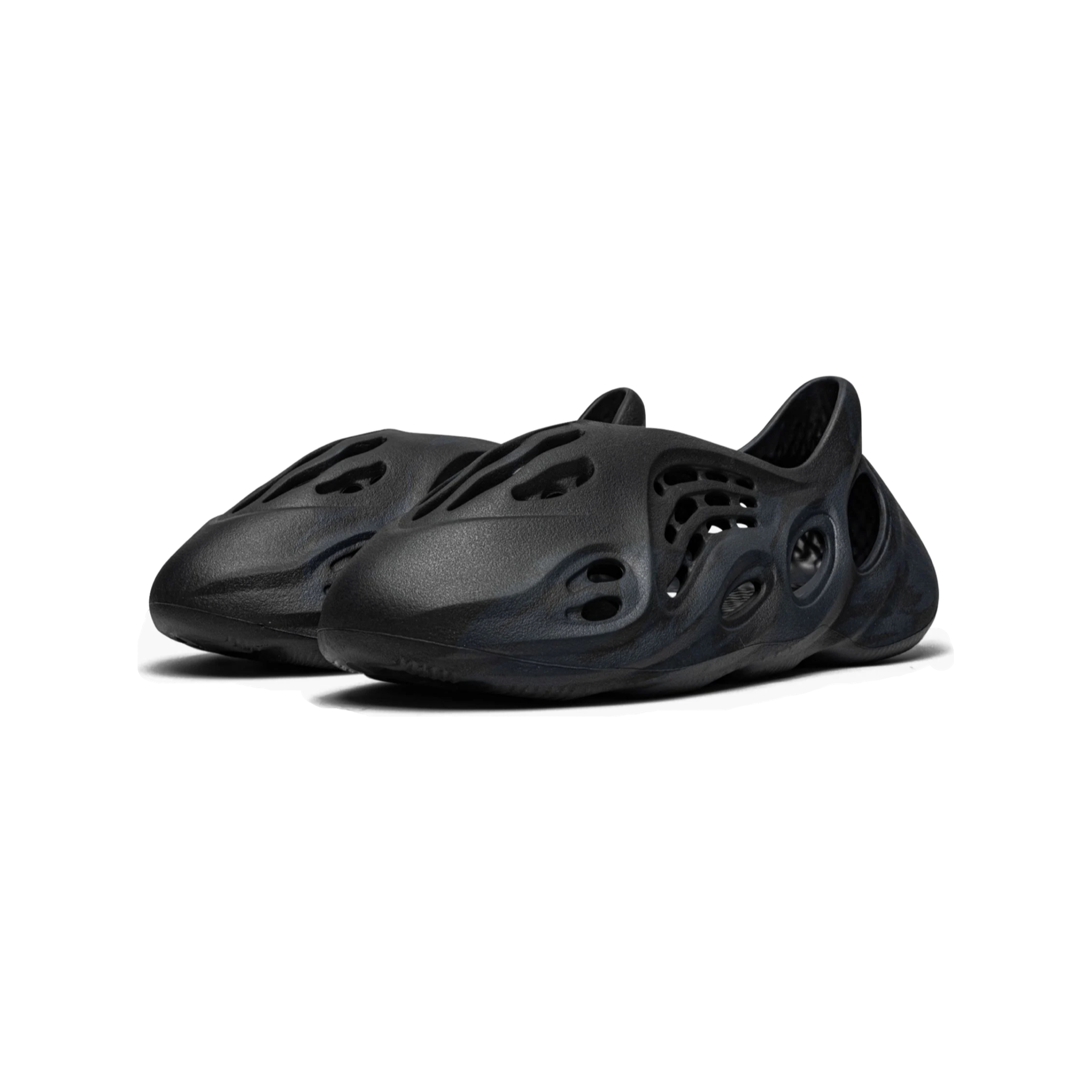 YEEZY Foam RNNR “Mineral Blue”