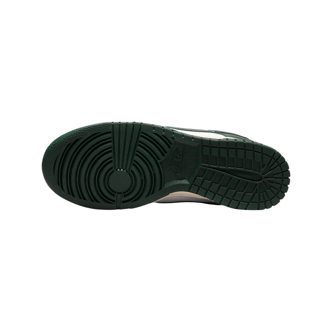Nike Dunk Low “Vintage Green” (W)