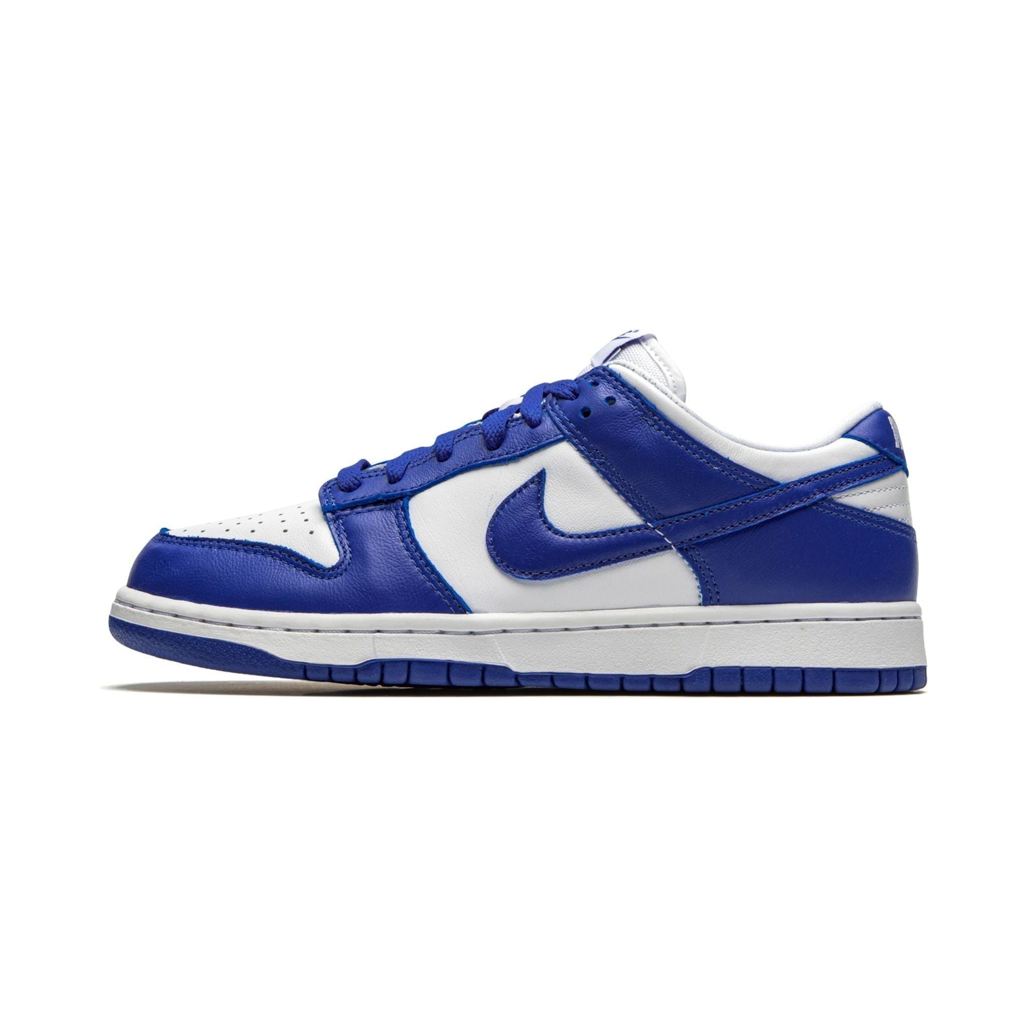 Nike Dunk Low “Kentucky”