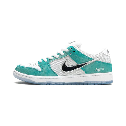 Nike SB DUNK LOW PRO QS
"April Skateboards