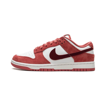 Nike DUNK LOW WMNS "Valentine's Day"