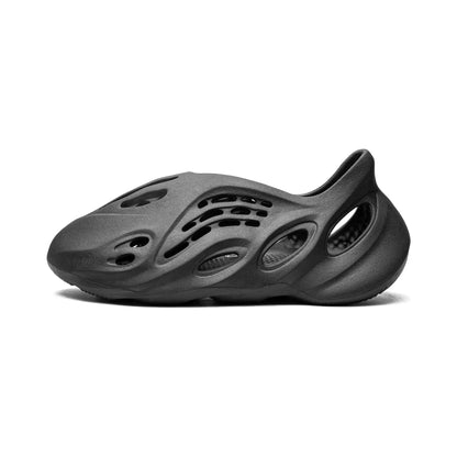 Yeezy Foam RNNR “Onyx”
