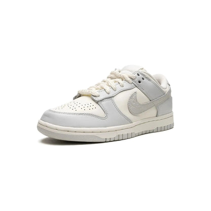 WMNS Nike Dunk Low "Needlework" (W)