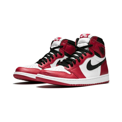 Jordan 1 High “Chicago” (2015)