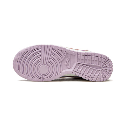Nike Dunk Low "Easter" (W)